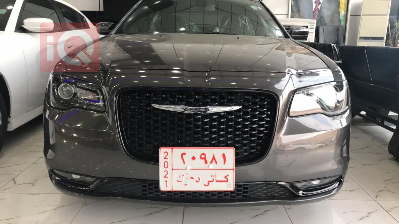 كرايسلر 300